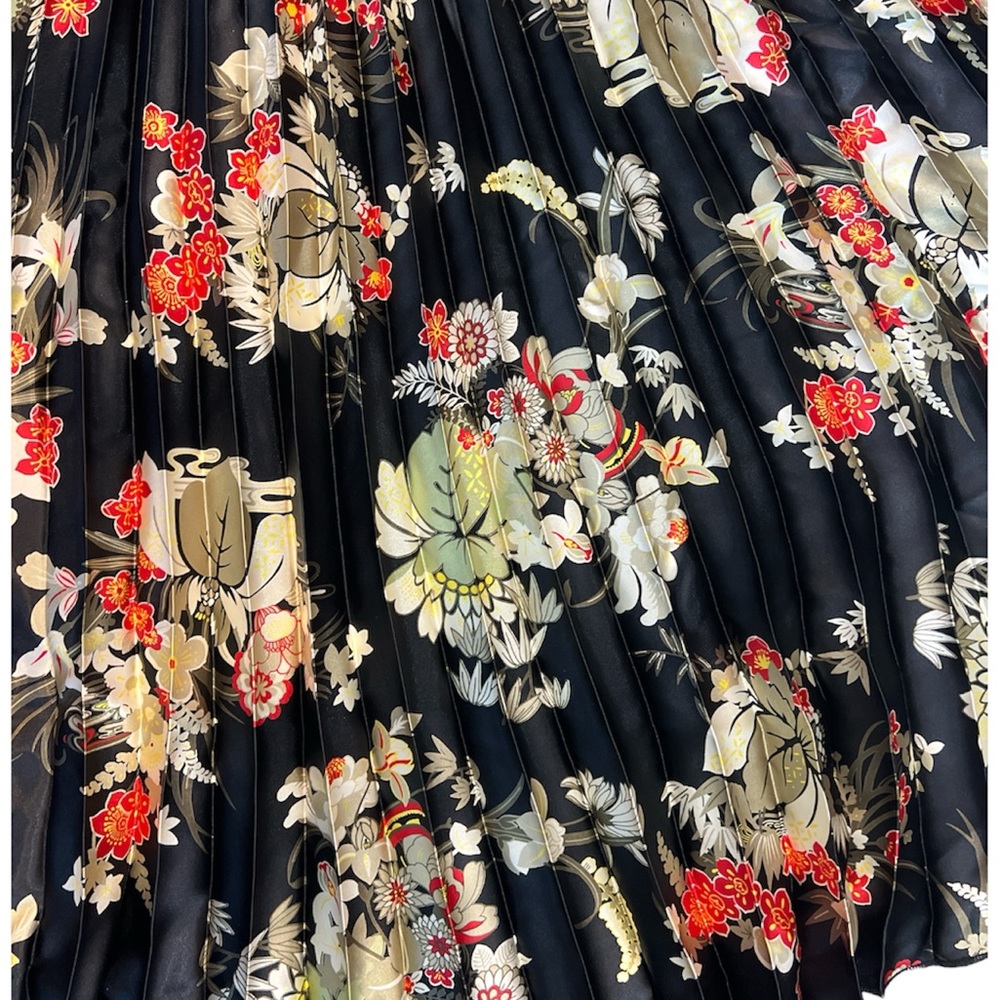 Betsy & Adam by Linda Bernell triangle halter top pleated maxi dress Asi… - Picture 7 of 15